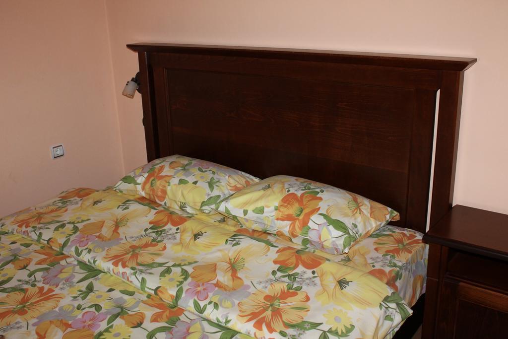 Guest House Maria โคปริฟชทิทซา ภายนอก รูปภาพ